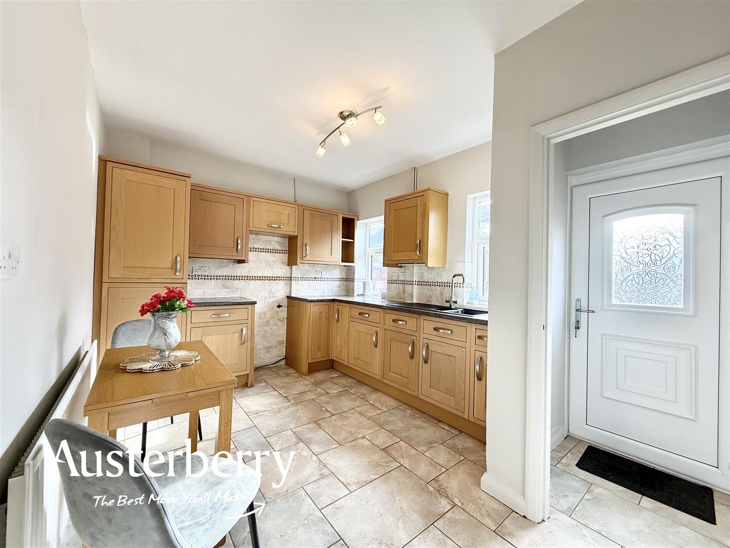3 bed property in Stewart Street, Stoke-On-Trent